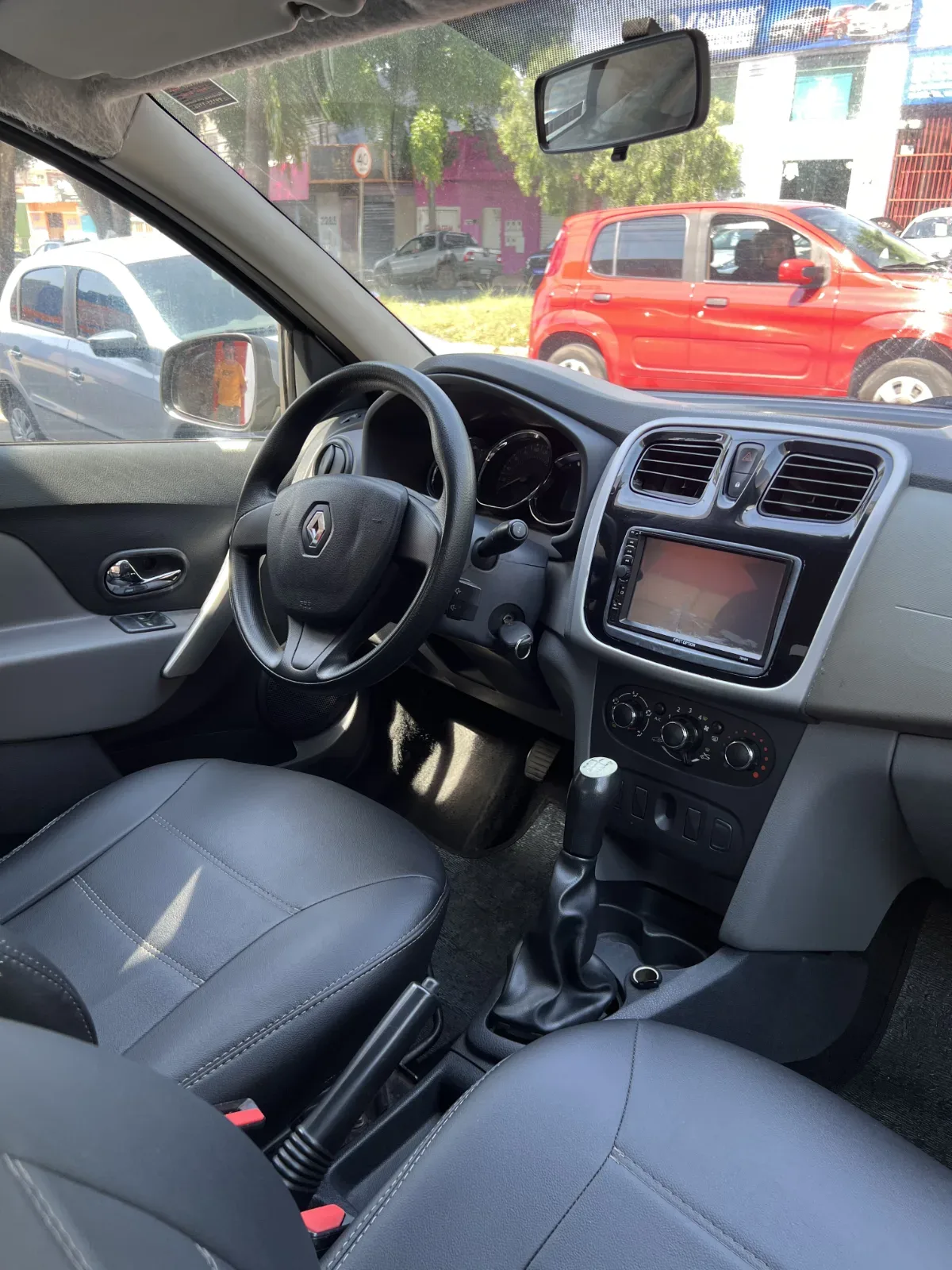 Renault Logan 2010, foto 9